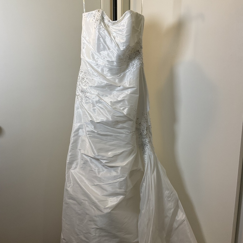 Elegant Sottero & Midgley Strapless Beaded Mermaid Wedding Dress Size 8